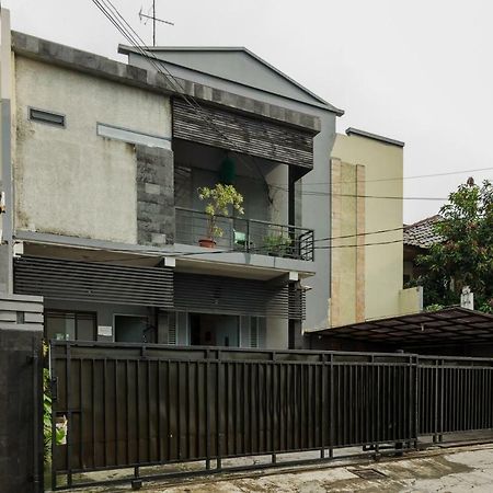 ג'קרטה Reddoorz Syariah Near Pondok Indah Mall 3 מראה חיצוני תמונה