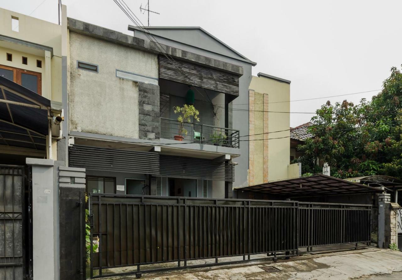 ג'קרטה Reddoorz Syariah Near Pondok Indah Mall 3 מראה חיצוני תמונה