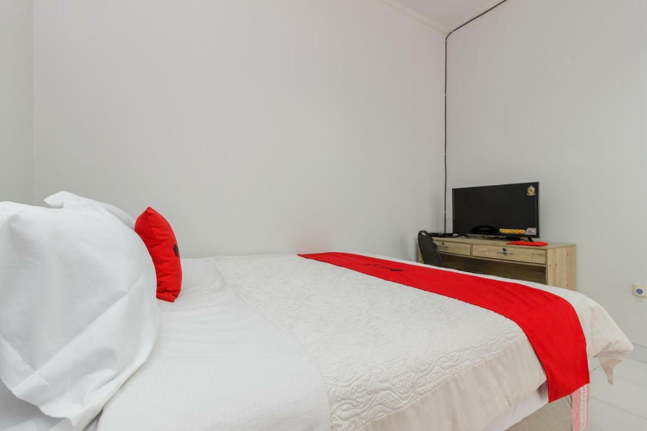 ג'קרטה Reddoorz Syariah Near Pondok Indah Mall 3 מראה חיצוני תמונה
