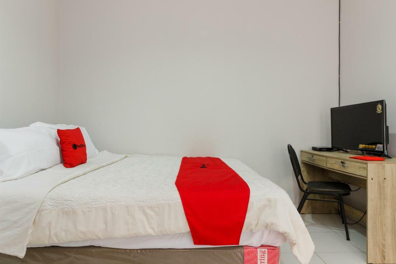 ג'קרטה Reddoorz Syariah Near Pondok Indah Mall 3 מראה חיצוני תמונה
