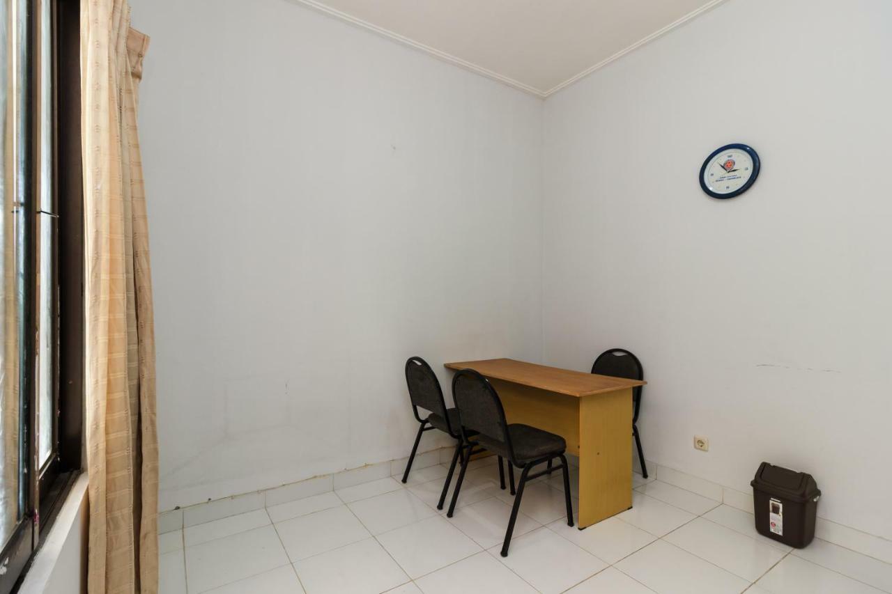 ג'קרטה Reddoorz Syariah Near Pondok Indah Mall 3 מראה חיצוני תמונה