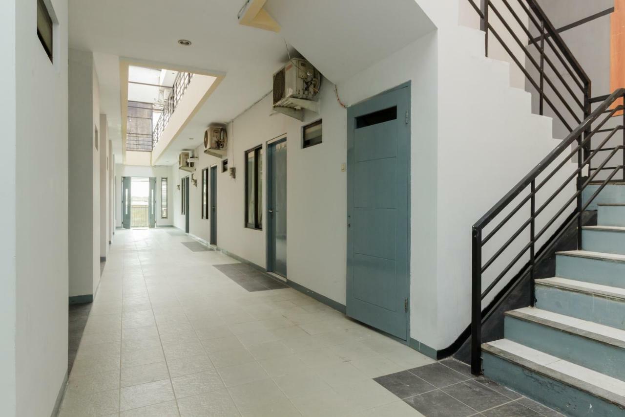 ג'קרטה Reddoorz Syariah Near Pondok Indah Mall 3 מראה חיצוני תמונה
