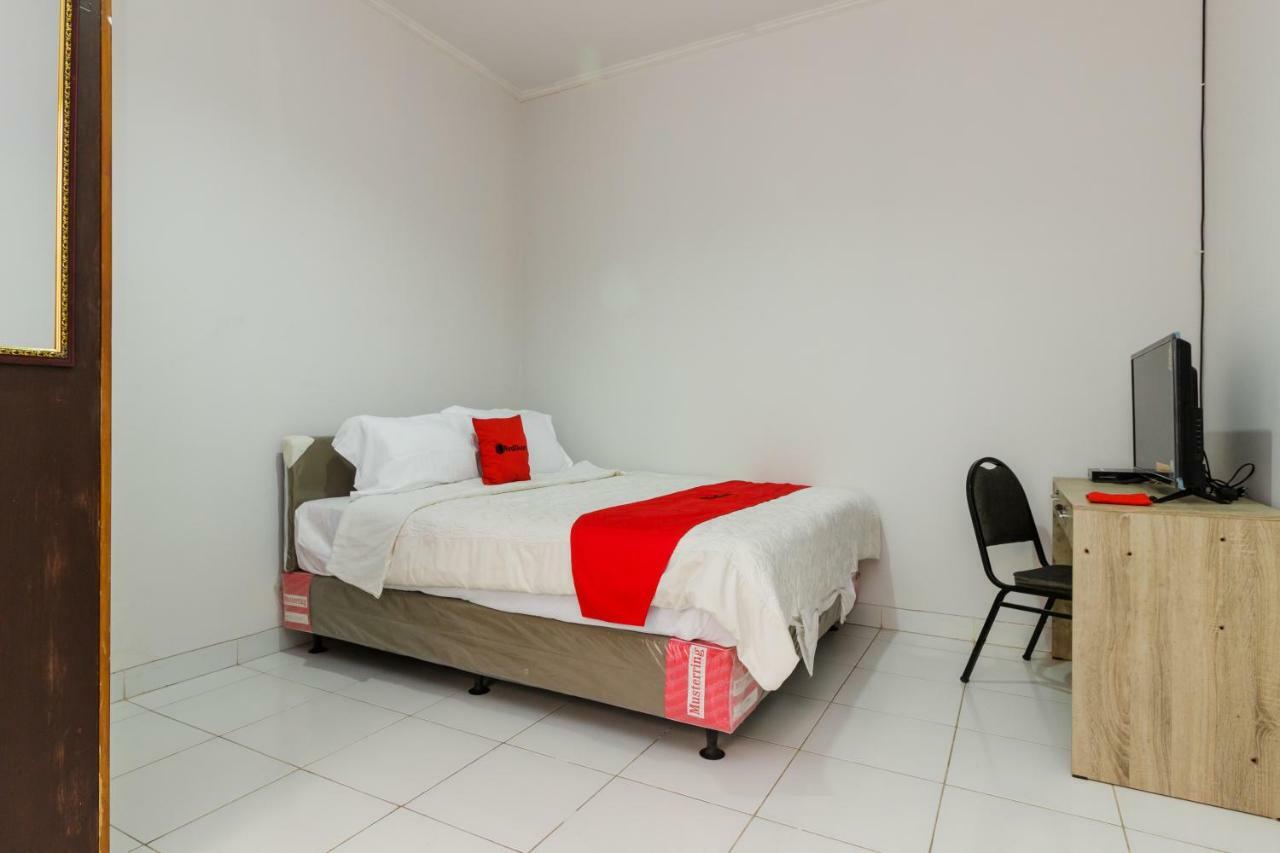 ג'קרטה Reddoorz Syariah Near Pondok Indah Mall 3 מראה חיצוני תמונה