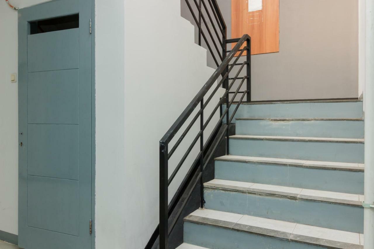 ג'קרטה Reddoorz Syariah Near Pondok Indah Mall 3 מראה חיצוני תמונה